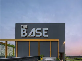The Base Phetchaburi-Thonglor в Ваттхане