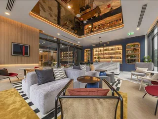 The Base Phetchaburi-Thonglor в Ваттхане