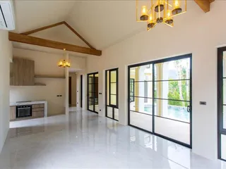 Olive Village на пляже Ламай