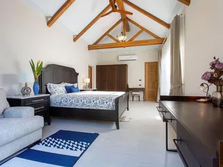 Olive Village на пляже Ламай
