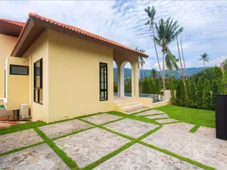 Olive Village на пляже Ламай