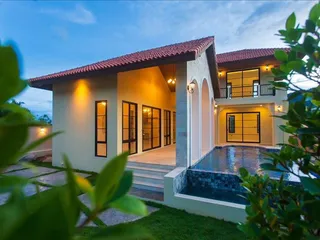 Olive Village на пляже Ламай