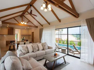 Olive Village на пляже Ламай