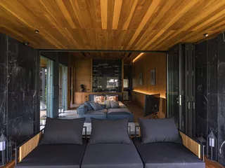 The Victory в Тхеп Касаттри