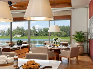 Aquella в Муанг Пхукете