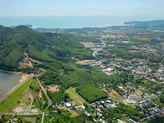 Sunrise Lake в Чонг Тале