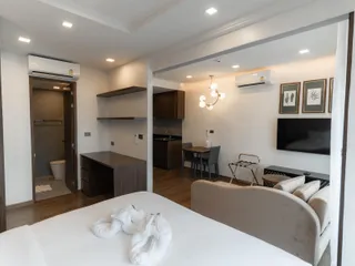 The Proud Karon в Кароне