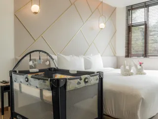 The Proud Karon в Кароне