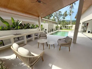 Kiwi Villas на пляже Маенам