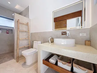 Kiwi Villas на пляже Маенам