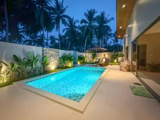 Kiwi Villas на пляже Маенам