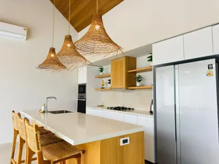 Bocami на пляже Банг Рак