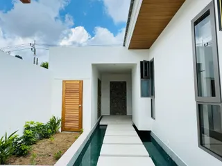 Bocami на пляже Банг Рак