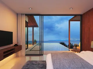 Ariya Season в Маенаме