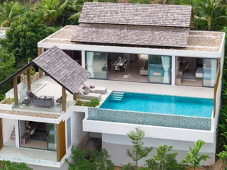 Ariya Season в Маенаме