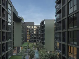 Nue Z Square в Бангкоке