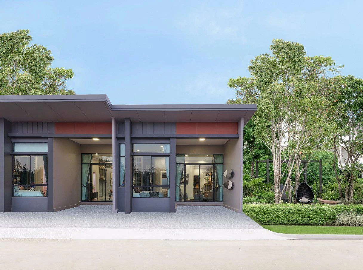 Комплекс таунхаусов рядом с пляжем и аэропортом, Пхукет, Таиланд Комплекс таунхаусов рядом с пляжем и аэропортом, Пхукет, Таиланд