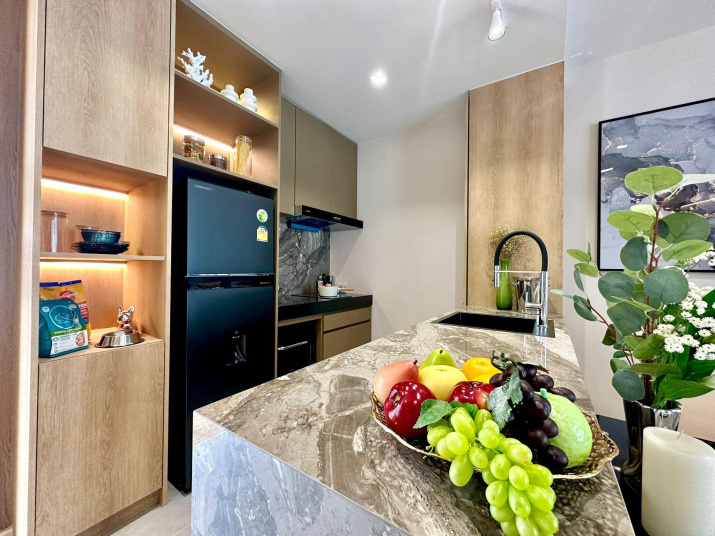 Новый жилой комплекс меблированных квартир на пляже Ката, Карон, Муанг Пхукет, Таиланд